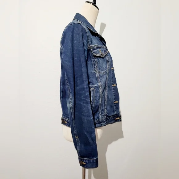 GAP Women’s Denim Jean Trucker Jacket Size XS Medium Wash 100% Cotton Casual - Picture 4 of 12